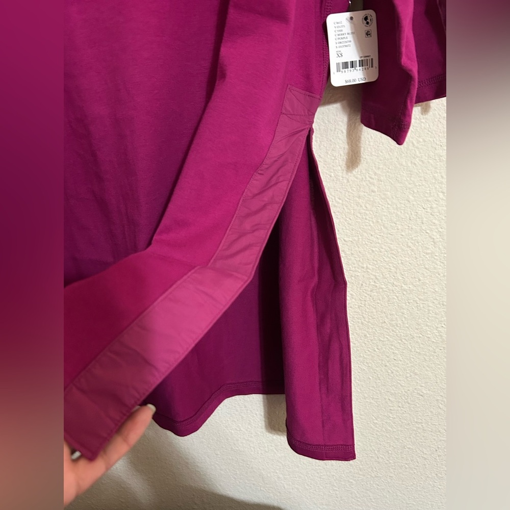 Free People Movement Throw Over Tunic. Color Berry Blitz. - Picture 9 of 11